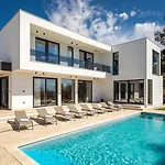 Modern Gloria With Pool In Vabriga וילה *