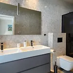 Modern Gloria With Pool In Vabriga
