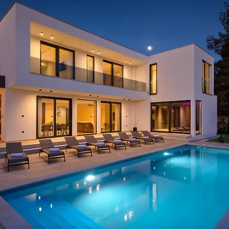 Вилла Modern Gloria With Pool In Vabriga *