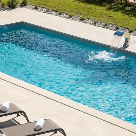 Villa Modern Gloria With Pool In Vabriga *