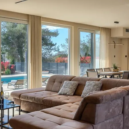 Modern Gloria With Pool In Vabriga Βίλα Tar-Vabriga