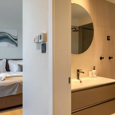 فيلة Modern Gloria With Pool In Vabriga *