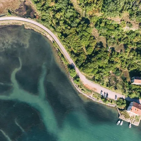 فيلة Modern Gloria With Pool In Vabriga