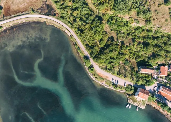 Βίλα Modern Gloria With Pool In Vabriga