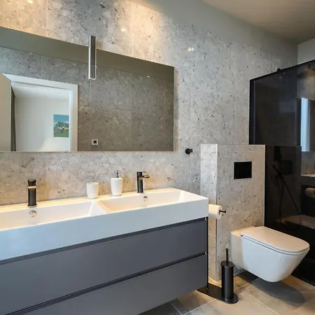 Villa Modern Gloria With Pool In Vabriga