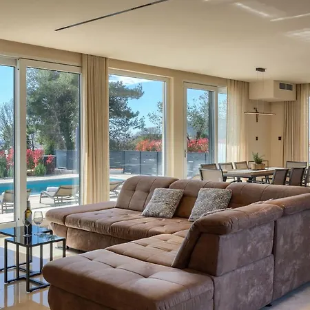 Modern Gloria With Pool In Vabriga Tar-Vabriga