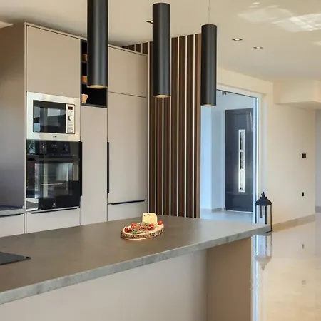 Modern Gloria With Pool In Vabriga