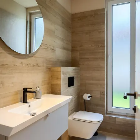 Modern Gloria With Pool In Vabriga