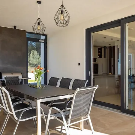 Modern Gloria With Pool In Vabriga Vila Tar-Vabriga