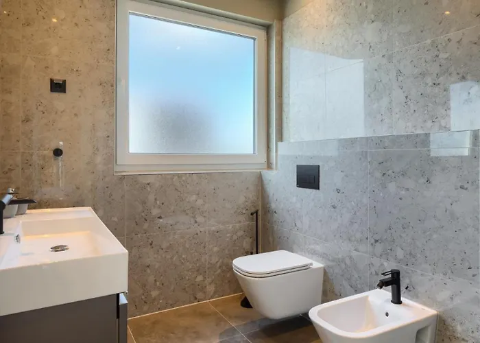 Modern Gloria With Pool In Vabriga