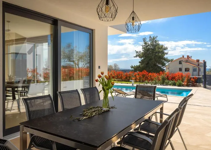 Modern Gloria With Pool In Vabriga Villa