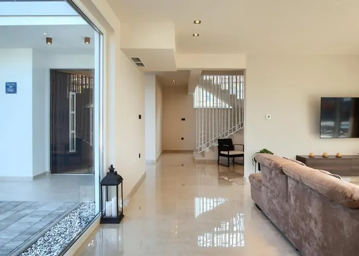 Modern Gloria With Pool In Vabriga